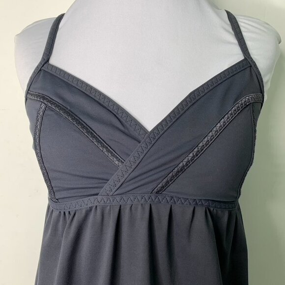 Lululemon Women's Gray Crossed Back Tank Top Size 4 - Picture 2 of 16
